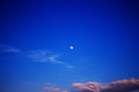 красивая фотография луны на ночном небе